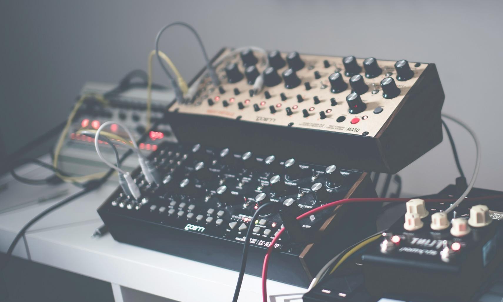 Postazione di lavoro per sound design professionale